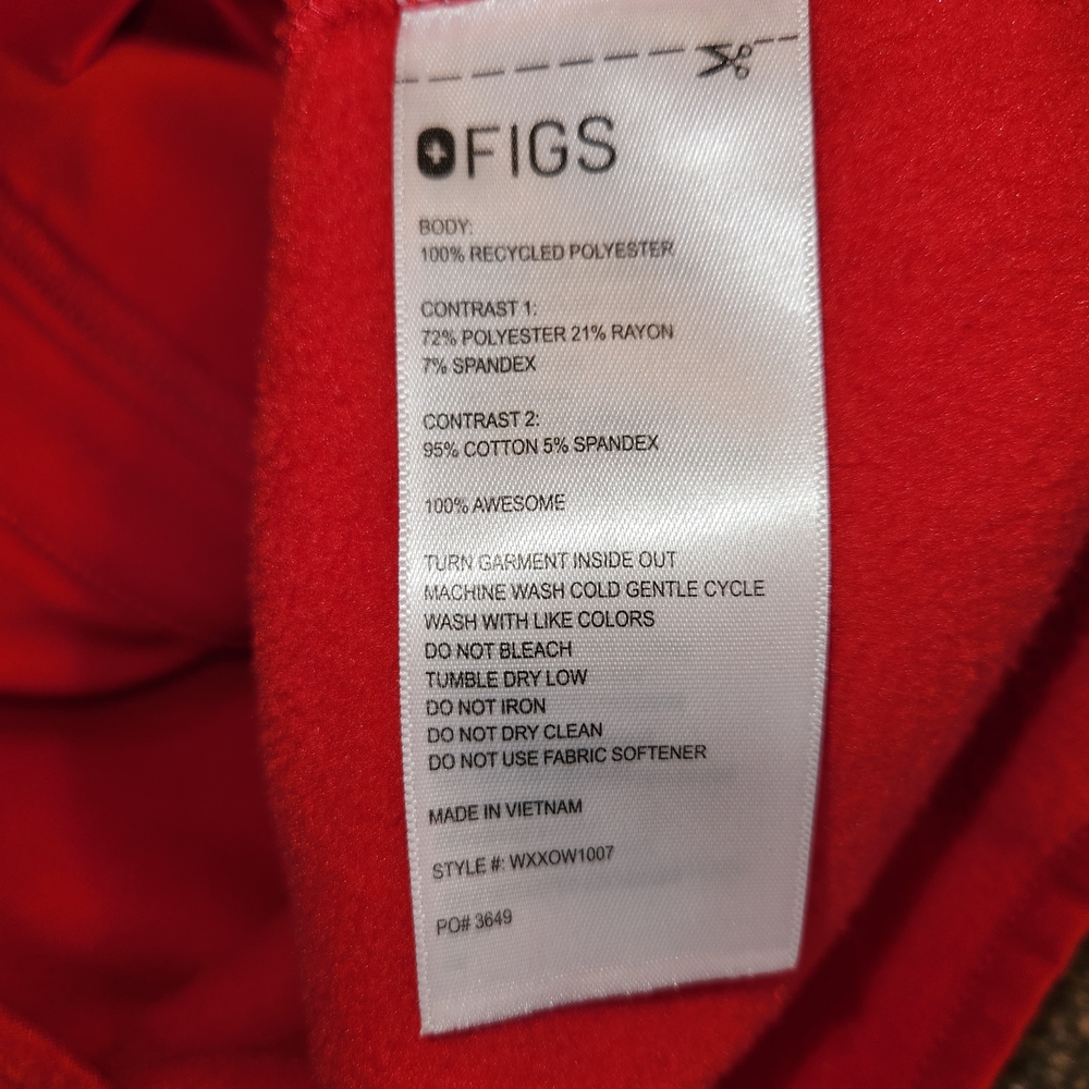 FIGS Vibrant Red On Shift Full Zip Fleece Jacket Size M 7 Pockets Mock Neck Soft - Picture 14 of 16